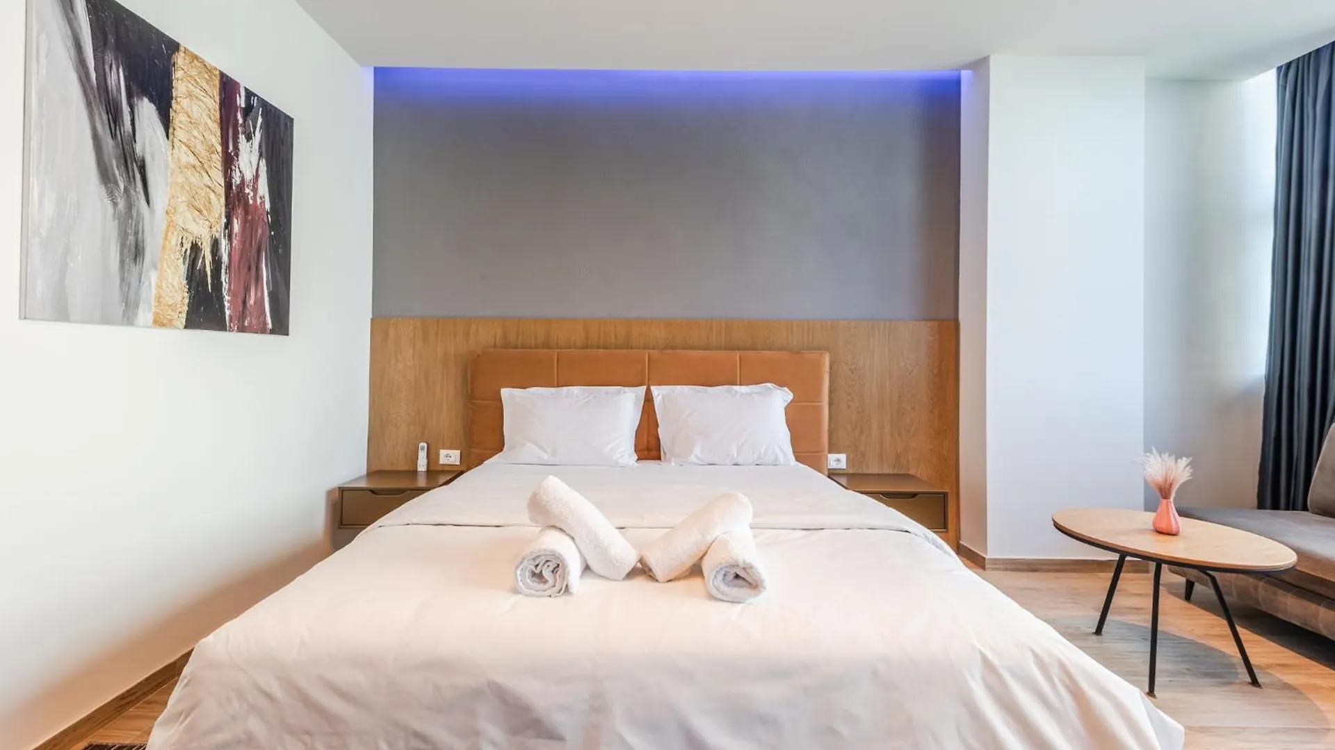 Marina Luxury Suites By Ps Durres