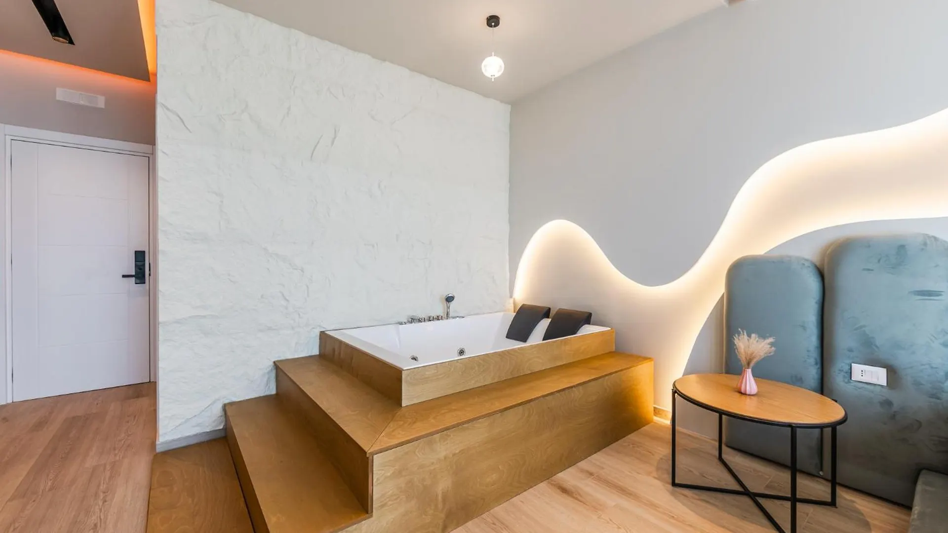 Marina Luxury Suites By Ps Durrës 0*,  Albanie